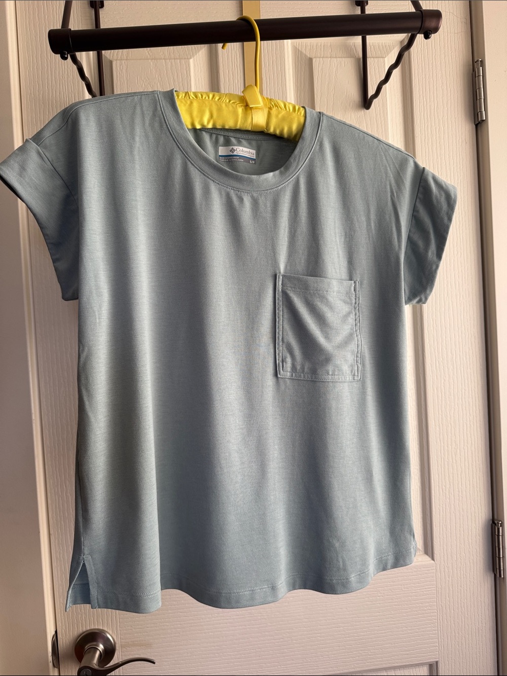 Columbia muted green Short Sleeve Pocket Tee